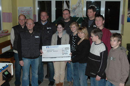 Scheckübergabe 2006